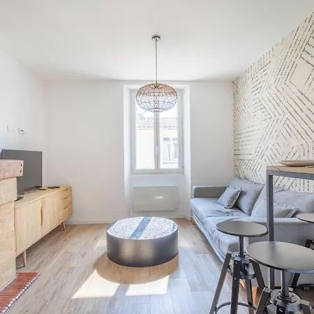 Charming Notre Dame Du Mont Apartment Marseille